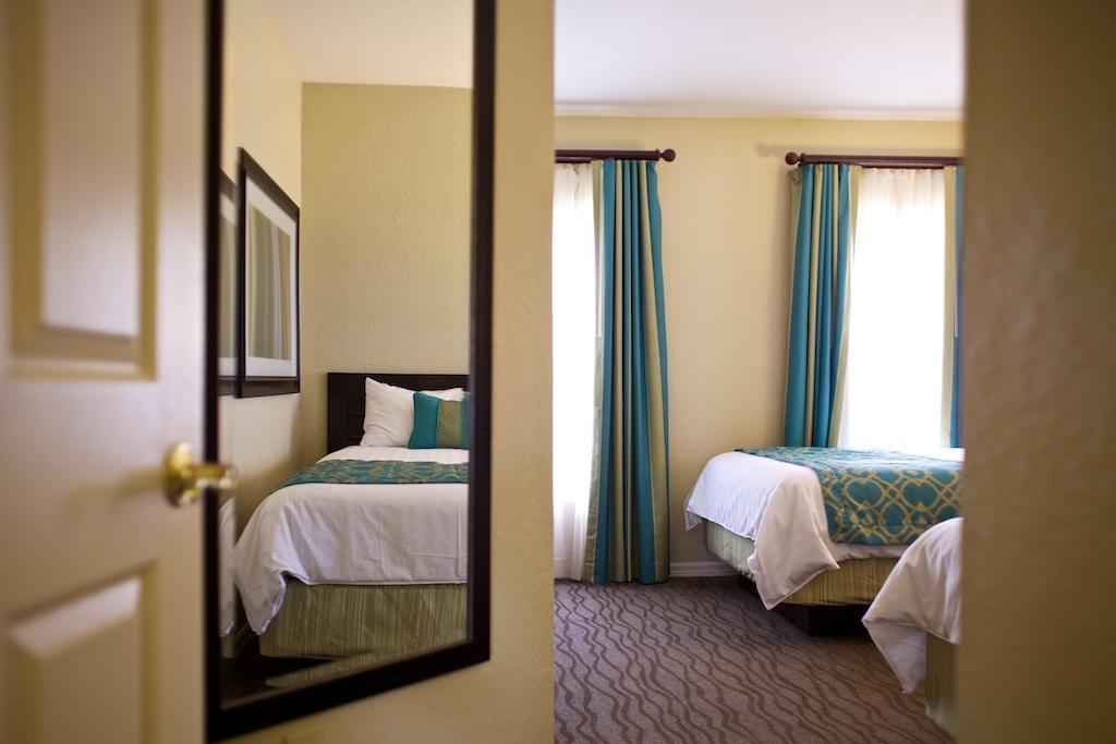 Star Island Resort And Club - Near Disney Kissimmee Room photo